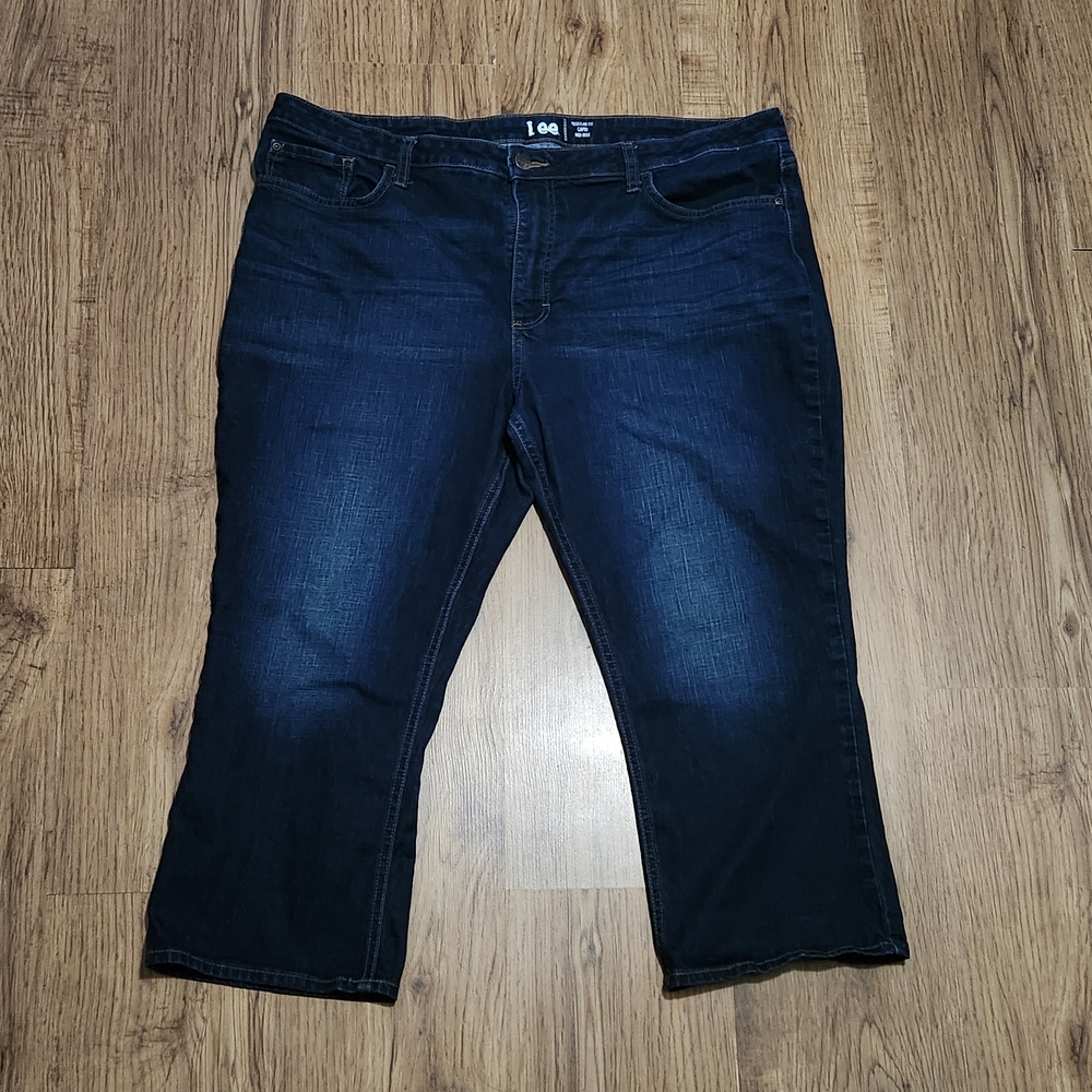Lee Dark Wash Capri Jeans